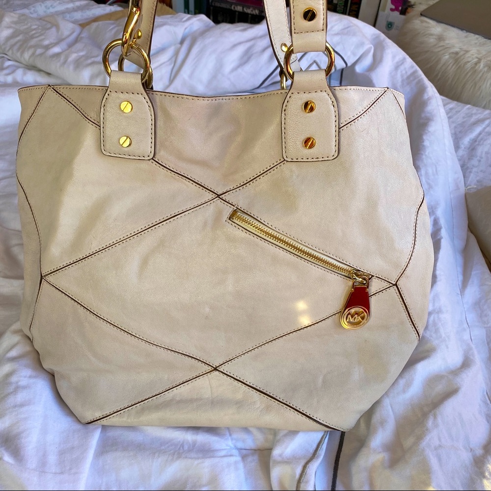 REAL MICHAEL KORS Beautiful White Leather Tote